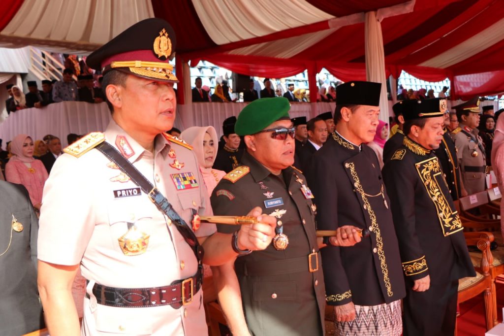 Kapolda Hadiri Upacara Peringatan HUT Provinsi Kaltim Ke-62 WhatsApp Image 2019 01 09 at 09.17.32
