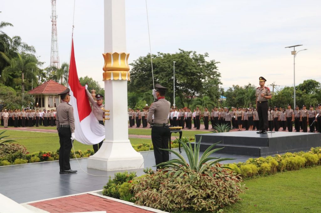 Maknai Nilai Kedisiplinan, Polda Kaltim Gelar Upacara Bulanan WhatsApp Image 2019 01 17 at 07.04.03