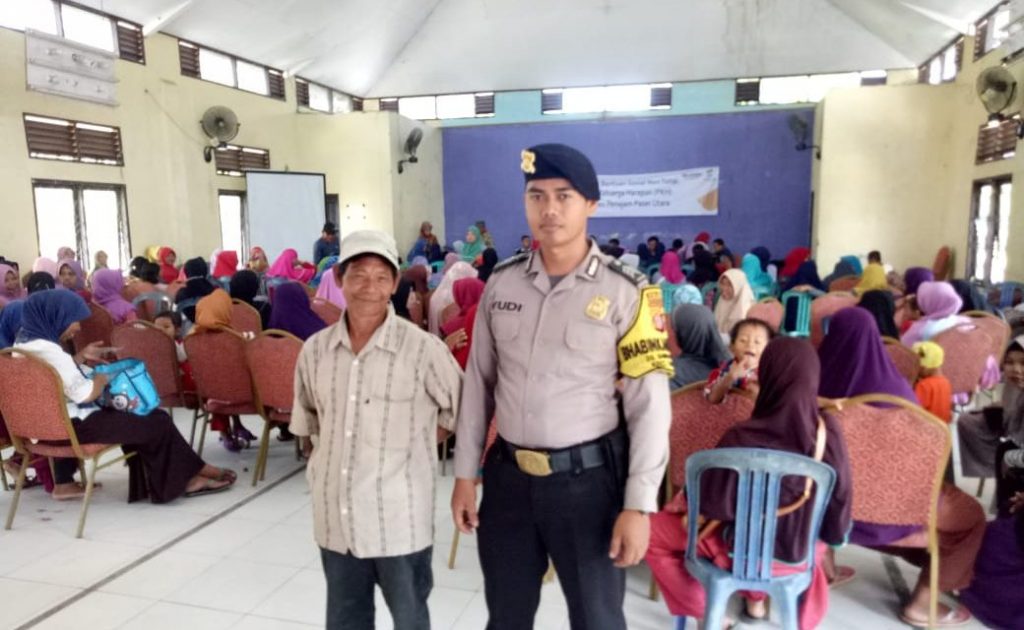 Pengamanan Pendistribusian Baksos Di Gedung Serba Guna Kecamatan Babulu IMG 20190211 WA0009 1040x640