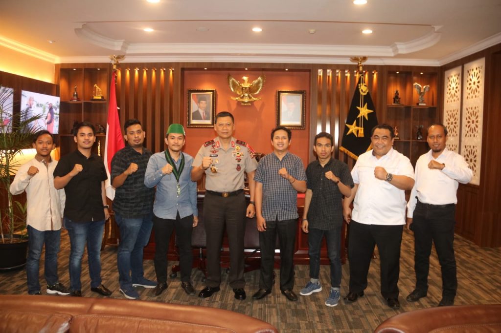 Kapolda Kaltim Jalin Silahturahmi Dengan HMI Kaltim-Kaltara WhatsApp Image 2019 02 20 at 12.23.20