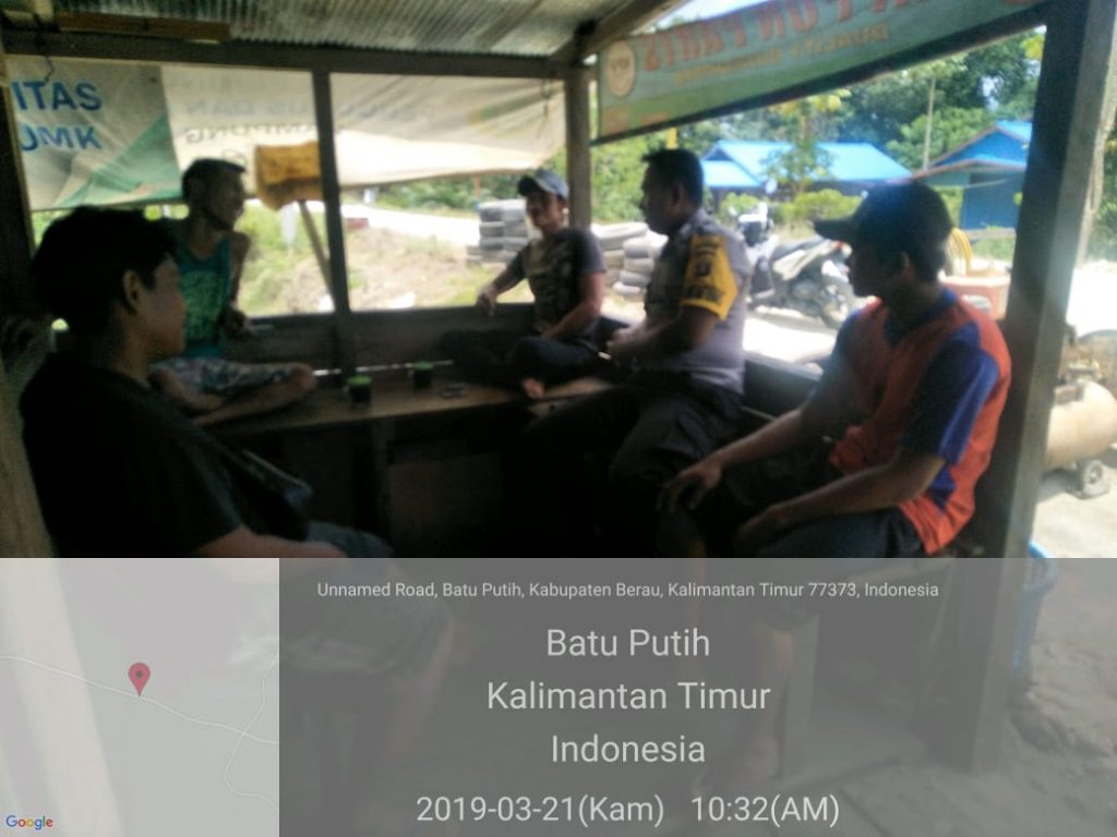 Anggota Polsek Biduk-Biduk Ajak Pemuda Kampung Batu Putih Jauhi Narkoba 1111