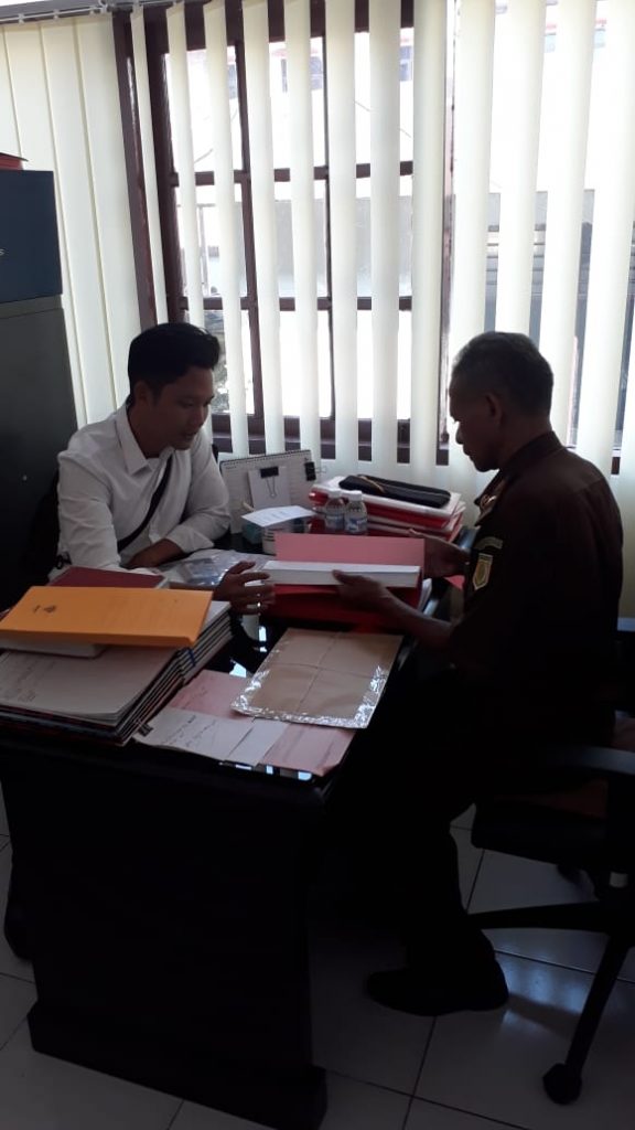 Tersangka Kasus Hoax Surat Suara Tercoblos Sudah Diserahkan ke Kejaksaan Tinggi Samarinda IMG 20190311 WA0058