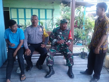 wujudkan Soliditas TNI / Polri Bhabinkamtibmas Aiptu Ali Asrofin bersama Bhabinsa Laksanakan Sambang warga binaan WhatsApp Image 2019 03 04 at 13.04.55