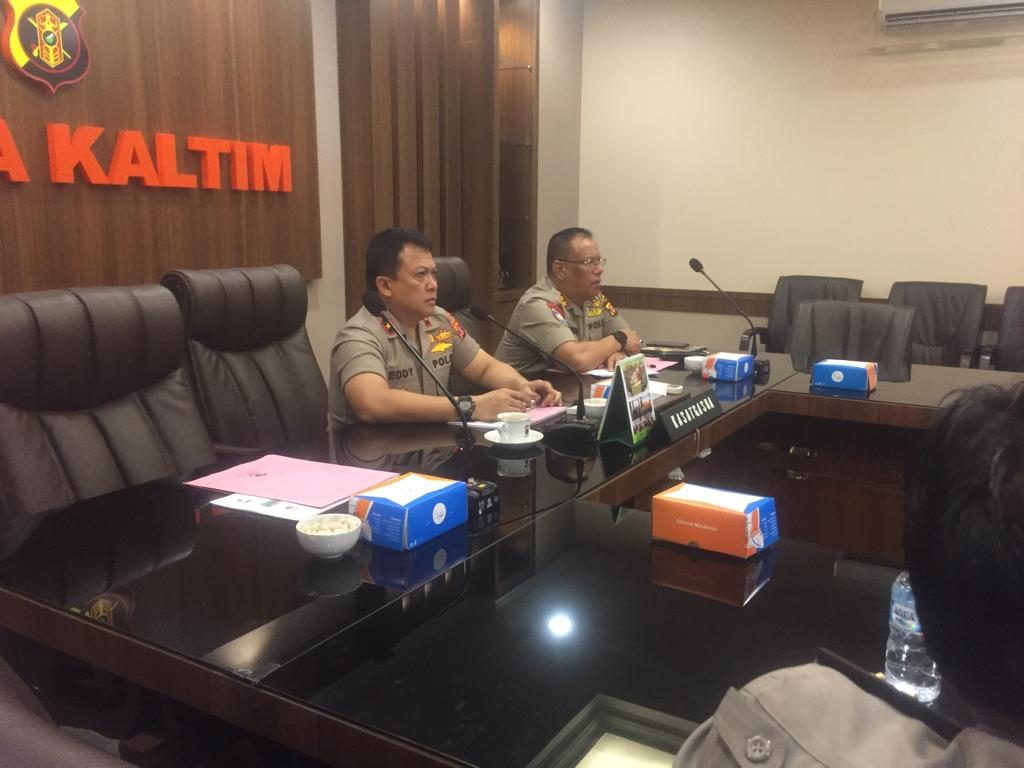 Koordinasi Jelang Pemilu 2019, Wakapolda Kaltim Ikuti Vicon Bersama Kasatgas Nusantara WhatsApp Image 2019 03 13 at 09.09.53 1
