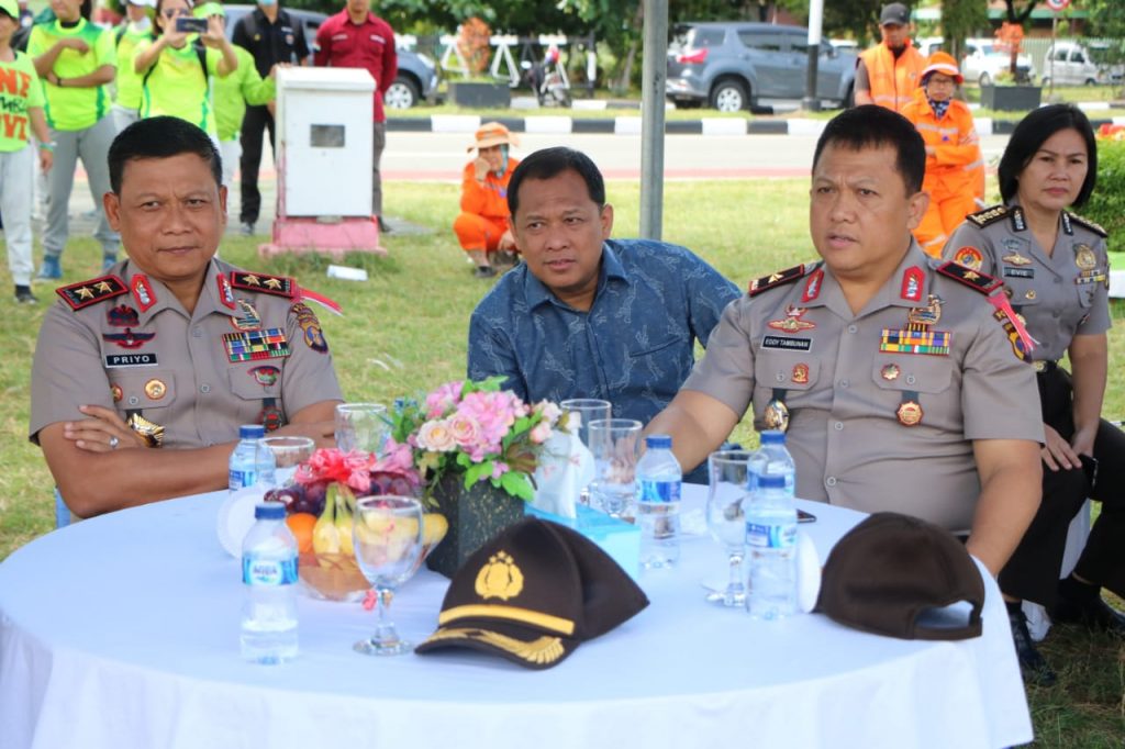 H-2 Jelang MRSF, Kapolda Kaltim Tinjau Gladi Bersih di Lapangan Merdeka Balikpapan WhatsApp Image 2019 03 14 at 10.23.52