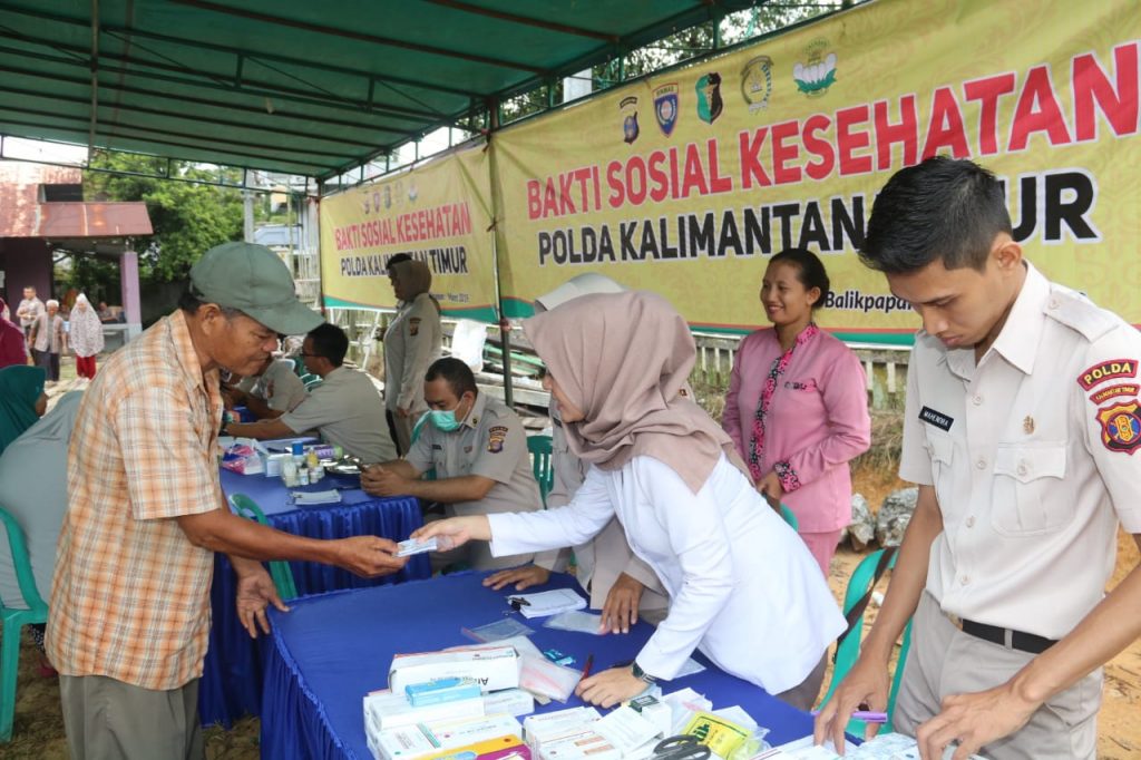 Peduli Masyarakat, Polda Kaltim Gelar Bakti Sosial Kesehatan WhatsApp Image 2019 03 27 at 10.28.16