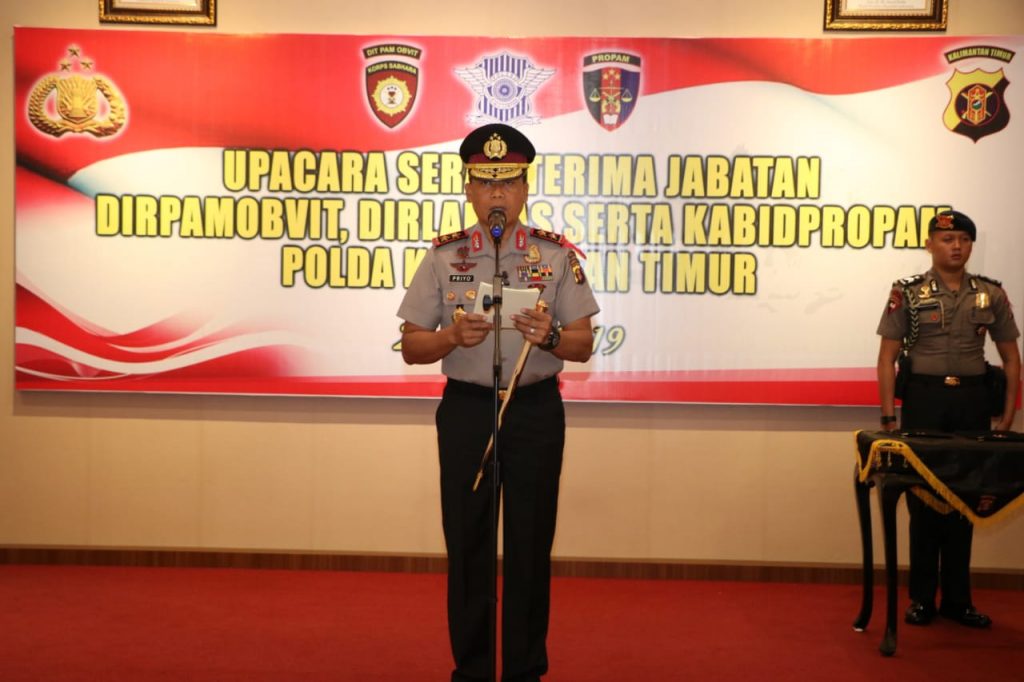 Kapolda Kaltim Pimpin Sertijab Tiga Pejabat Utama Polda cbedeacc 7b1c 4b5b aeb3 33bd552de5f9