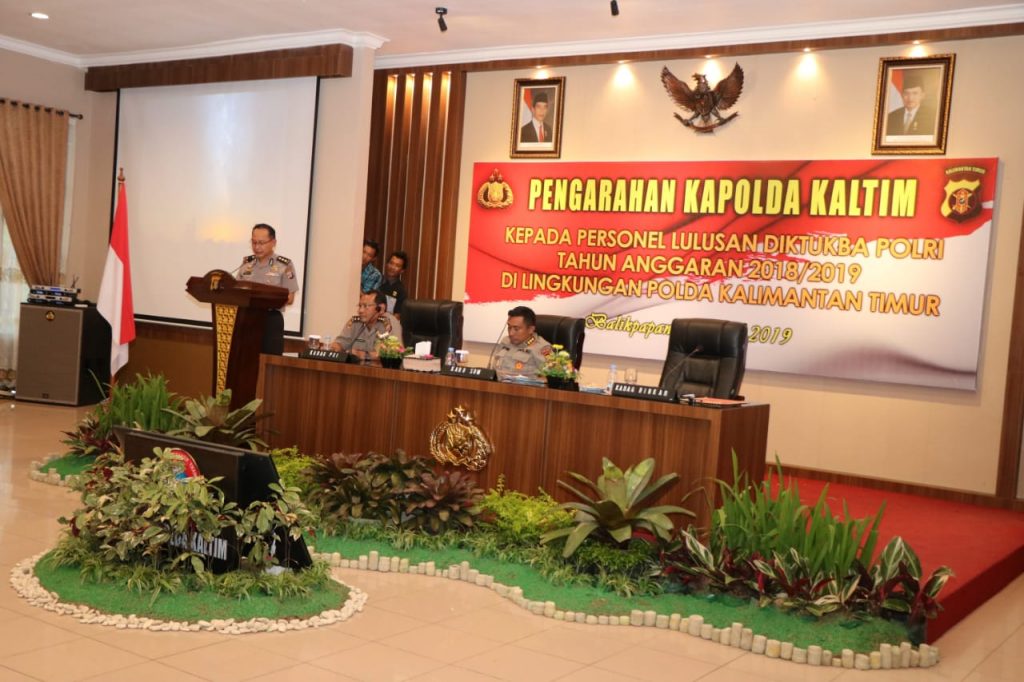 Penempatan Tugas Pertama 214 Bintara Baru Polda Kaltim WhatsApp Image 2019 04 01 at 17.23.26