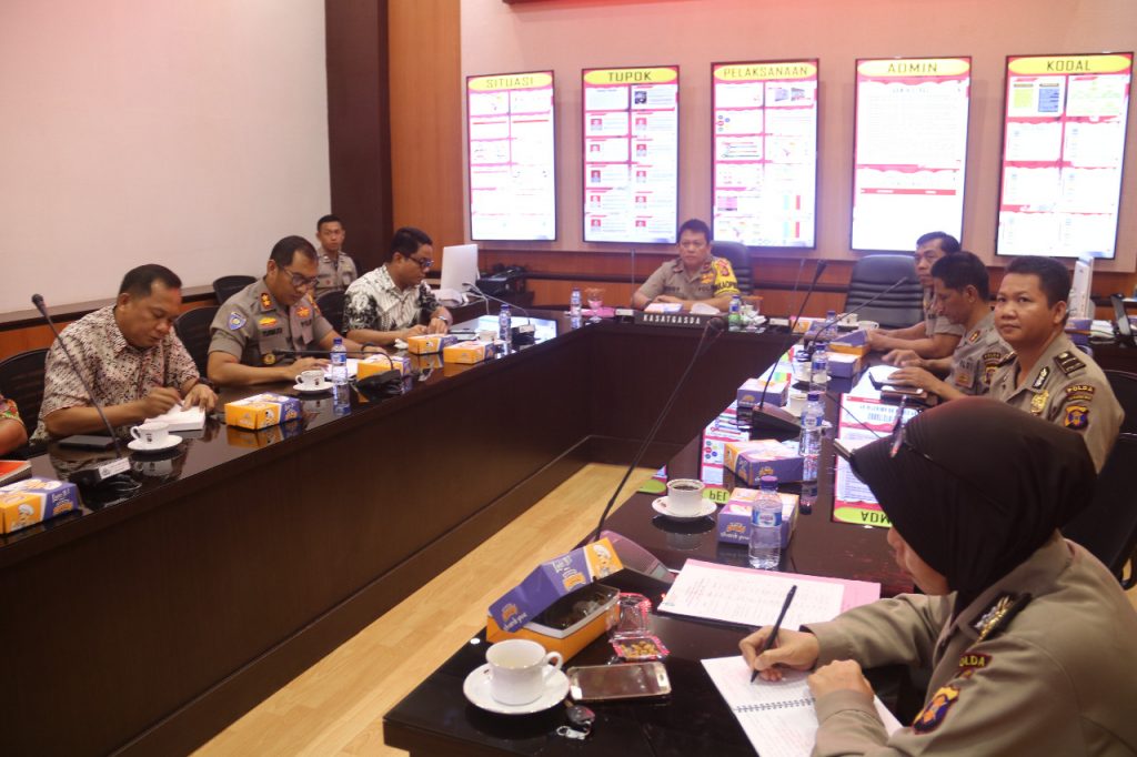 Wakapolda Kaltim Ikuti Vicon Satgas Nusantara Bersama Mabes Polri WhatsApp Image 2019 04 05 at 08.38.26