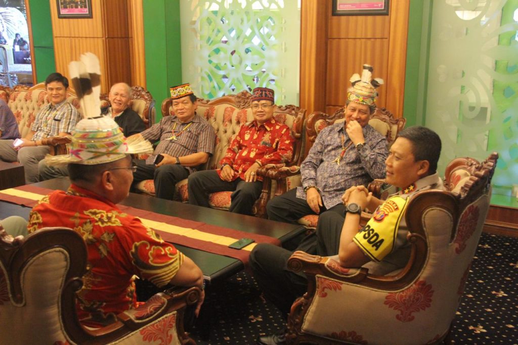Polda Kaltim Ajak Tokoh Dayak, Jaga Kondusifitas Kaltim Pasca Pemilu 2019 WhatsApp Image 2019 05 10 at 14.21.40