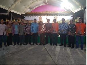 Peringati Hari Bhayangkara Ke-73, Polres Bontang Gelar Pertunjukan Wayang Kulit 9