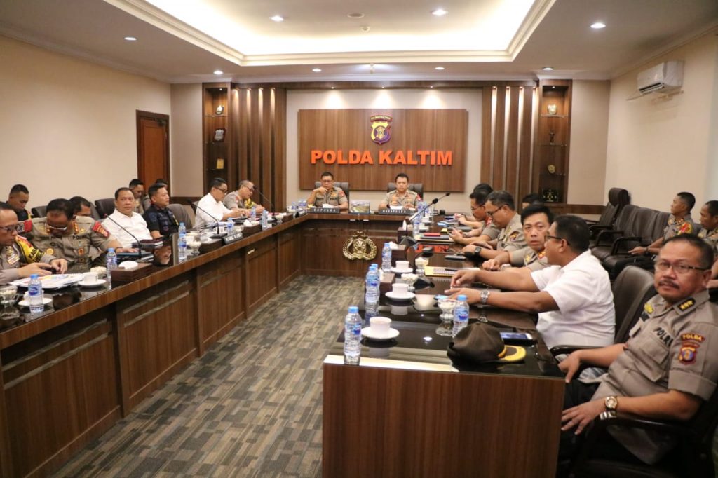 Pimpin Vicon, Kapolda Kaltim Bahas Persiapan Jelang Hari Bhayangkara Ke-73 IMG 20190617 WA0018
