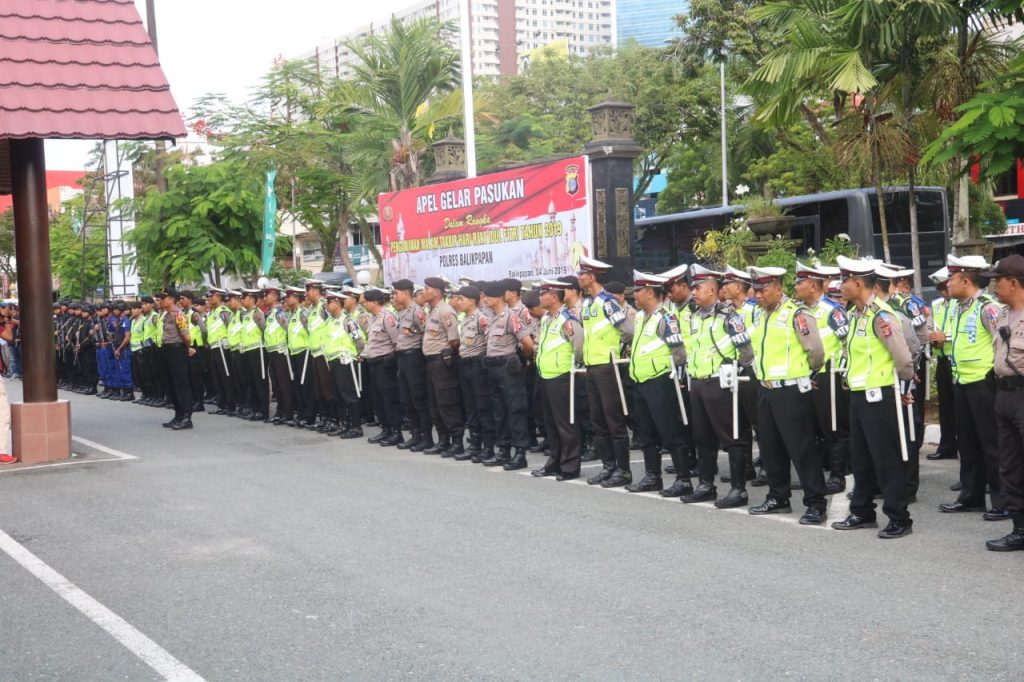 Amankan Malam Takbiran, Polda Kaltim Gelar Apel Kesiap Siagaan WhatsApp Image 2019 06 04 at 17.43.56