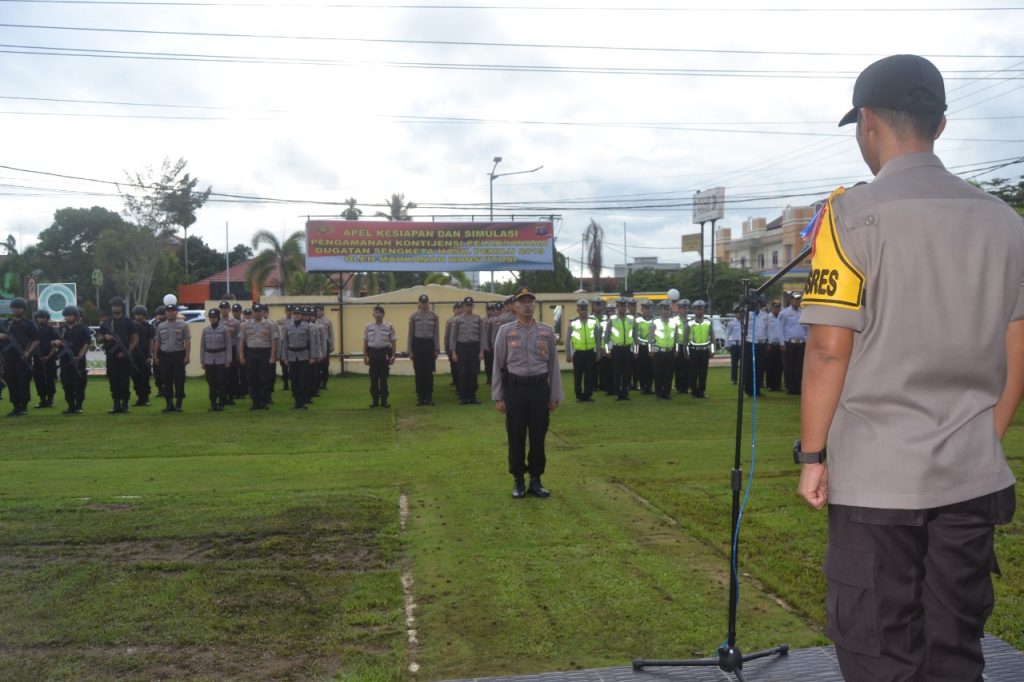Siap Siaga, Polres Paser Gelar Apel Simulasi Jelang Penetapan MK WhatsApp Image 2019 06 13 at 10.22.01