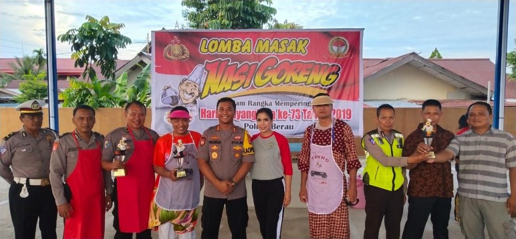 Meriahkan Hari Bhayangkara ke-73, Polres Berau Gelar Lomba Masak Nasi Goreng WhatsApp Image 2019 06 28 at 19.41.35