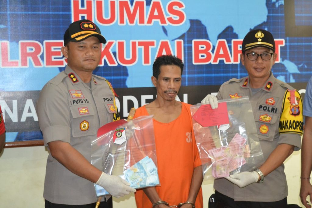 Polres Kubar Berhasil Amankan Pelaku Pengedar Upal WhatsApp Image 2019 08 01 at 08.09.44