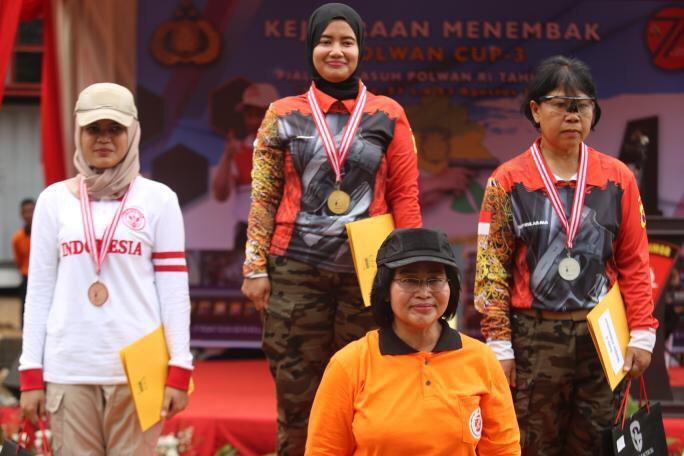 Ukir Prestasi, Polwan Polda Kaltim Raih 3 Medali Kejuaraan Menembak Tingkat Nasional WhatsApp Image 2019 08 28 at 08.48.11 2