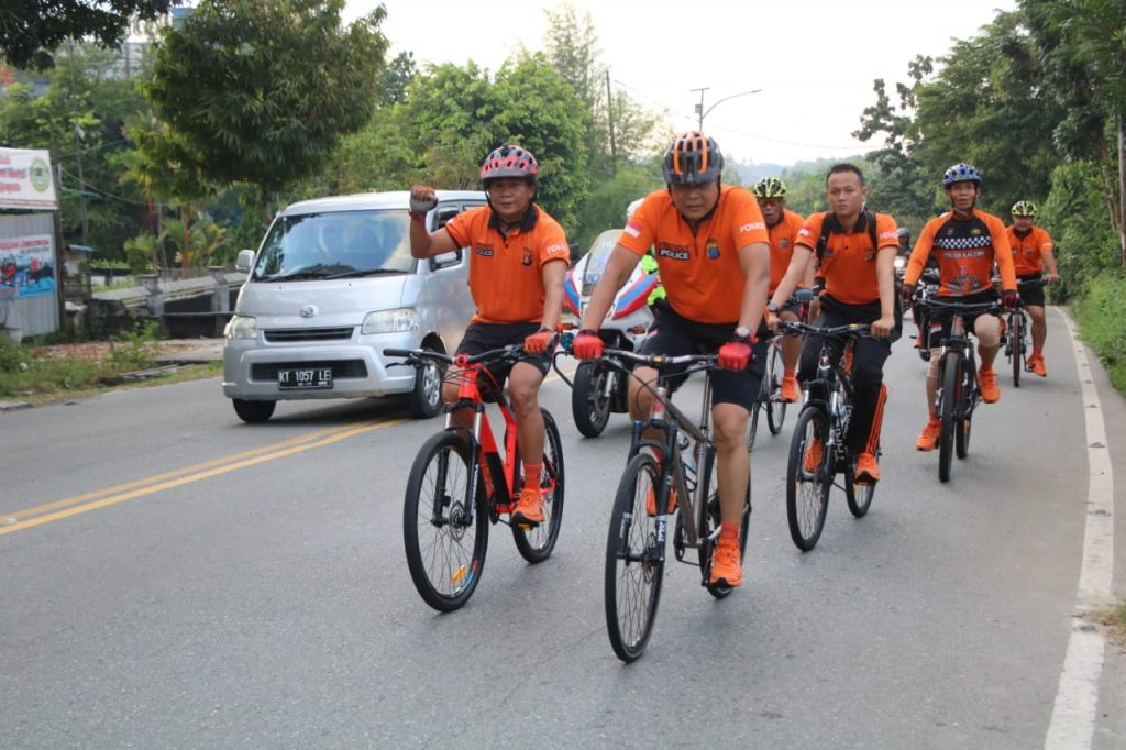 Kapolda Kaltim Bersama Pangdam VI Mulawarman Gelar Gowes Jumat Sehat WhatsApp Image 2019 08 30 at 08.33.21