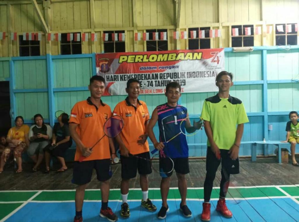 Hut RI Ke-74, Polsek Long Pahangai Kubar Ikut Lomba Badminton polres kubar