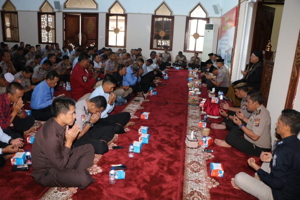 Peringati Tahun Baru Islam 1 Muharram 1441 H, Polda Kaltim Gelar Tausiah dan Doa Bersama WhatsApp Image 2019 09 03 at 8.14.24 AM