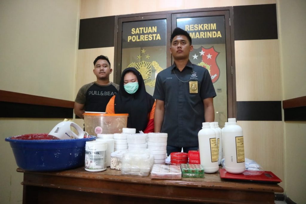 Sat Reskrim Polresta Samarinda Berhasil Ungkap Praktek Pembuatan Kosmetik Ilegal WhatsApp Image 2019 09 09 at 06.02.06