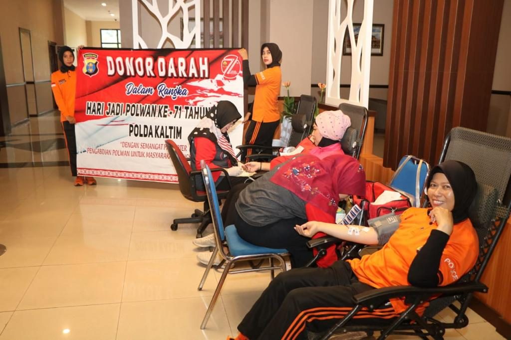 Peringati Hut Polwan Ke-71, Polwan Polda Kaltim Gelar Baksos Donor Darah WhatsApp Image 2019 09 09 at 08.04.46