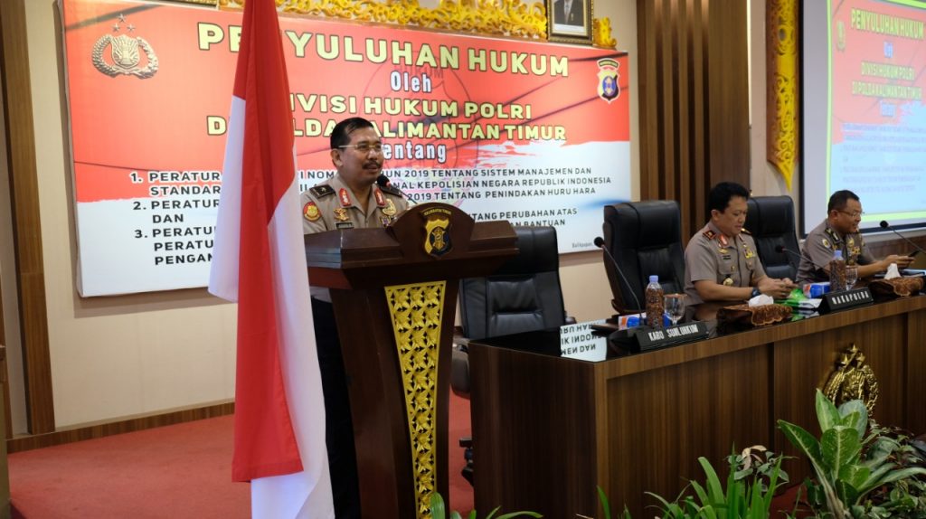 Polda Kaltim Terima Penyuluhan dari Divisi Hukum Polri 2 WhatsApp Image 2019 09 18 at 10.54.02