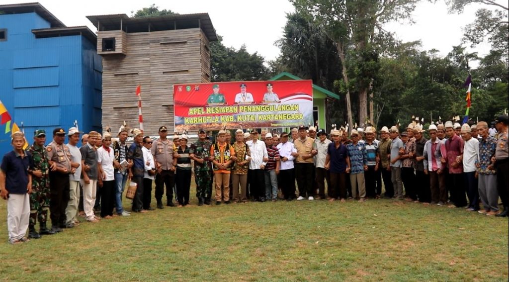 Cegah Karhutla, Polres Kukar Bersama Kodim 0906/Tgr Gelar Apel Siaga WhatsApp Image 2019 09 25 at 20.41.10