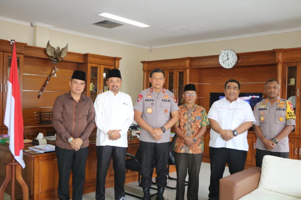 Jalin Silahturahmi dengan NU Kaltim, Kapolda Himbau Masyarakat Waspadai Berita Hoax WhatsApp Image 2019 09 27 at 11.14.21