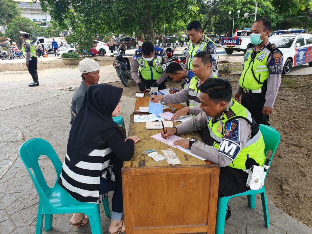 Hari Pertama Operasi Zebra Mahakam, Ratusan Pengendara Terjaring Razia di Samarinda WhatsApp Image 2019 10 24 at 11.00.10
