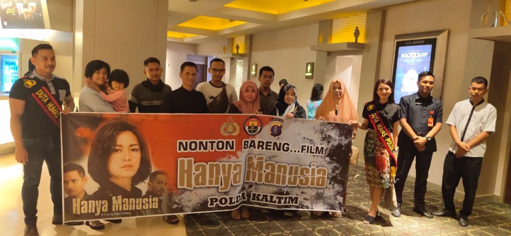 Bercerita Tentang Kehidupan Anggota Polri, Polda Kaltim Gelar Nobar Film "Hanya Manusia" 1 WhatsApp Image 2019 11 07 at 20.44.22