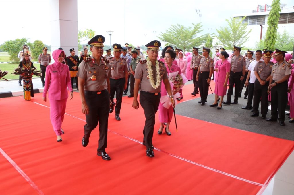 Kapolda Kaltim Irjen Pol Muktiono Tiba di Bumi Etam 2 WhatsApp Image 2019 11 20 at 19.35.49
