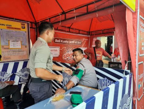 Jaga Stamina Selama Pelayanan dan Pengamanan Nataru 2019, Polresta Samarinda Cek Kesehatan Personel Capture 4