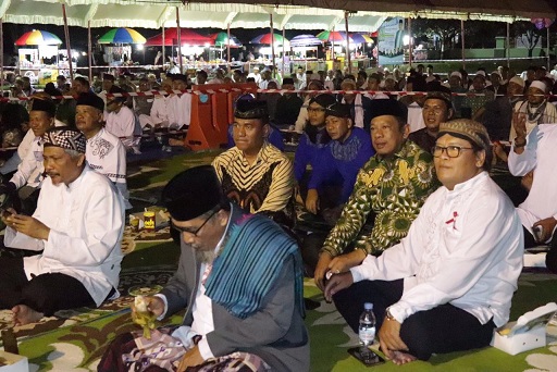Pererat Tali Silaturahmi, Kapolres Bontang Hadiri Acara Bontang Mengaji WhatsApp Image 2019 12 08 at 22.38.32