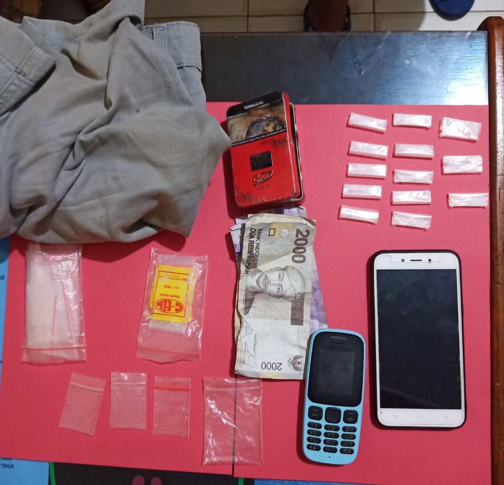 Polres Paser Berhasil Amankan Pengedar Sabu di Long Kali WhatsApp Image 2019 12 10 at 21.27.25