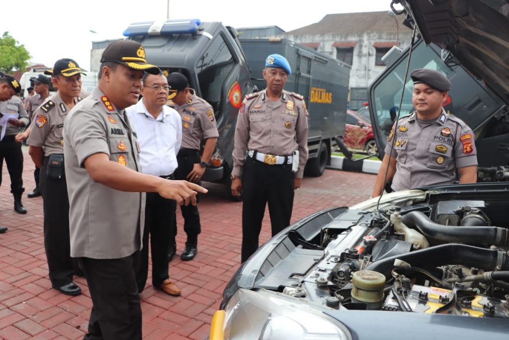 Jelang Pengamanan Natal dan Tahun Baru, Kapolresta Samarinda Cek Kesiapan Kendaraan Dinas WhatsApp Image 2019 12 16 at 09.14.11