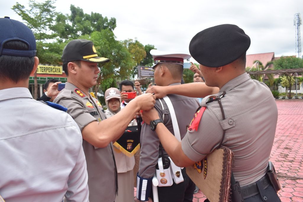 Polres Kutim Gelar Apel Pasukan Operasi Lilin Mahakam 2019 WhatsApp Image 2019 12 19 at 19.32.55