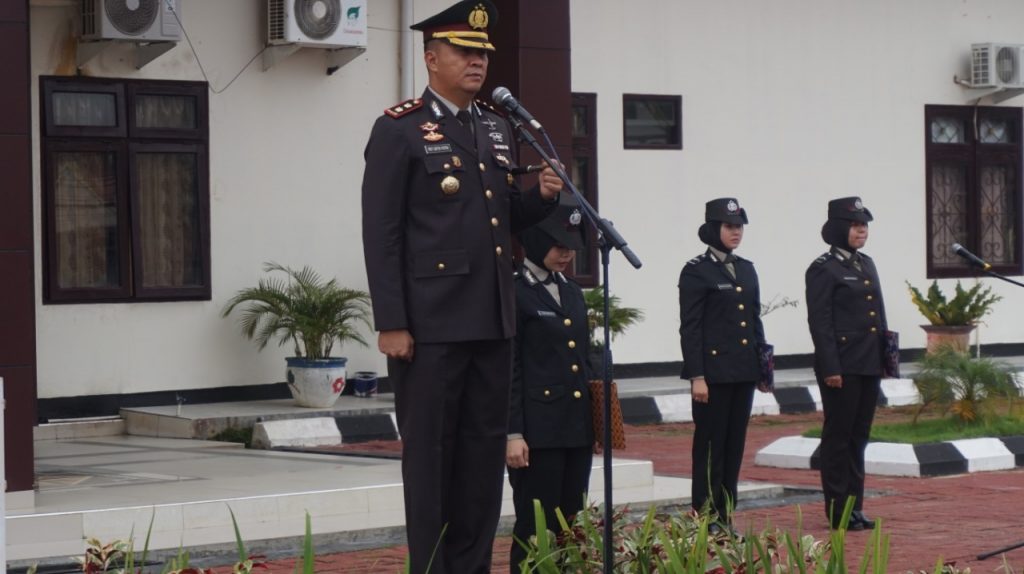Peringati Hari Ibu, Kapolres Kubar Tegaskan Pentingnya Eksistensi Kaum Perempuan WhatsApp Image 2019 12 23 at 09.35.33