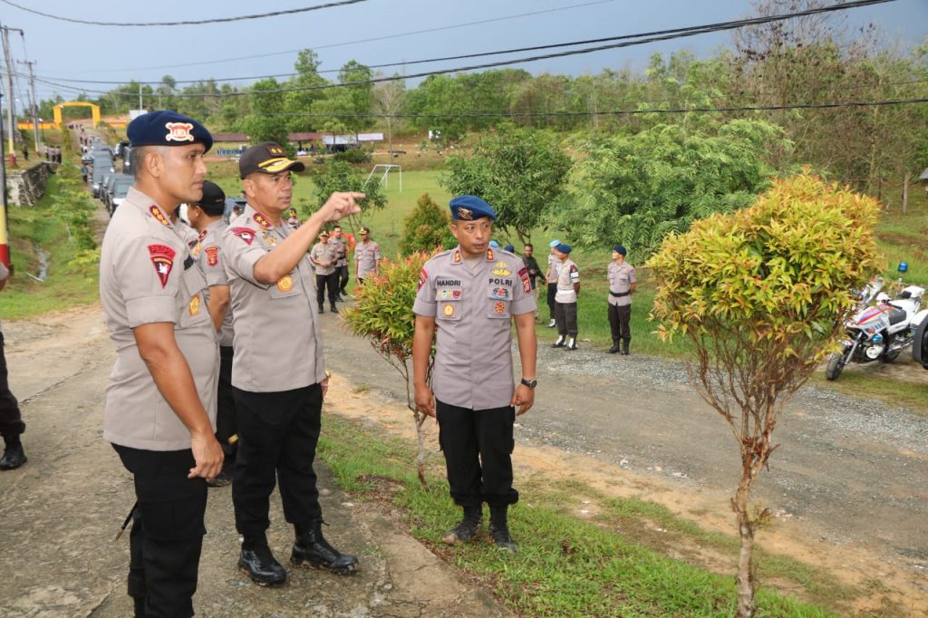 Gelorakan Penghijauan, Polda Kaltim dan Polres Jajaran Tanam Ribuan Pohon 2 WhatsApp Image 2020 01 02 at 18.55.53