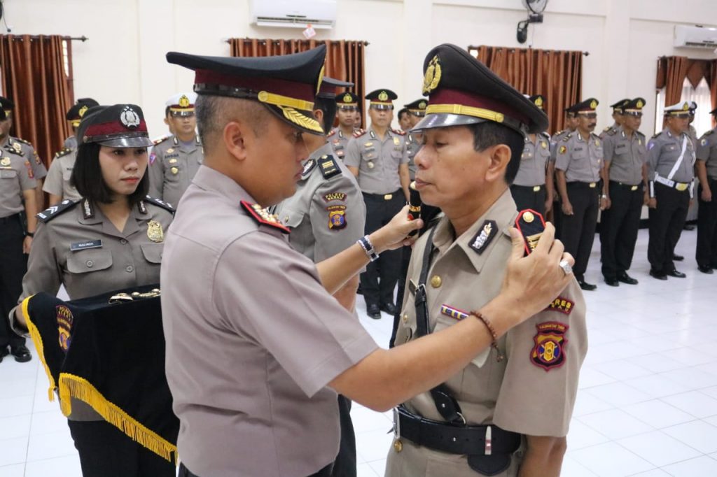Upacara Serah Terima Jabatan Kasat Binmas Polres Berau WhatsApp Image 2020 01 13 at 18.49.18