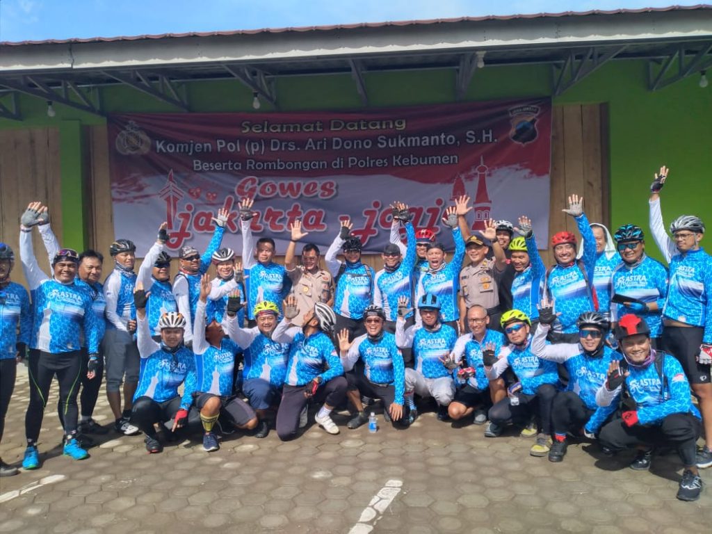 Kapolda Kaltim Ikuti Gowes Jakarta – Jogjakarta WhatsApp Image 2020 01 13 at 19.49.09