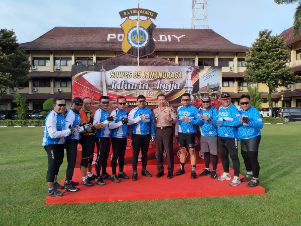 Kapolda Kaltim Ikuti Gowes Jakarta - Jogjakarta 2 WhatsApp Image 2020 01 13 at 19.49.15