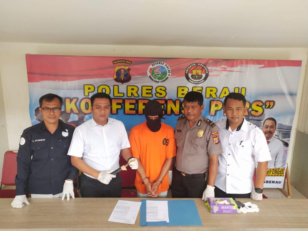 Polres Berau Berhasil Amankan Seorang Pemuda Pembawa Sajam 12 2