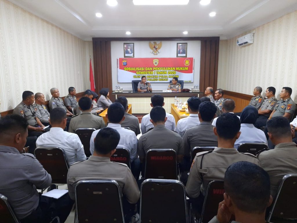 Jelang Pilkada 2020, Bidkum Polda Kaltim Gelar Sosialisasi dan Penyuluhan Hukum di Polres Berau 13 9