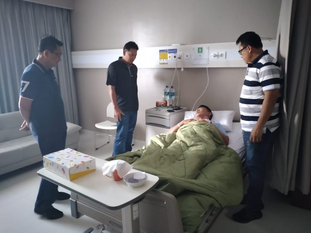 Sikap Empati, Kapolda Kaltim Jenguk Pejabat Polda yang Sakit 14 1