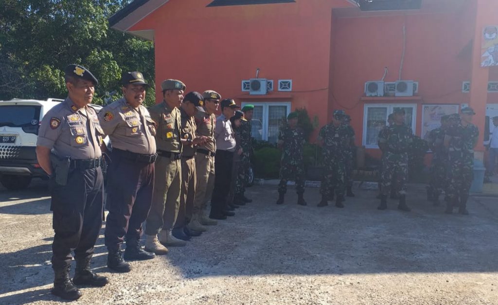 Jelang Pilkada, Polres Kubar Laksanakan Pengamanan Penyerahan Dukungan Kepada Bakal Calon Bupati 1 2 8