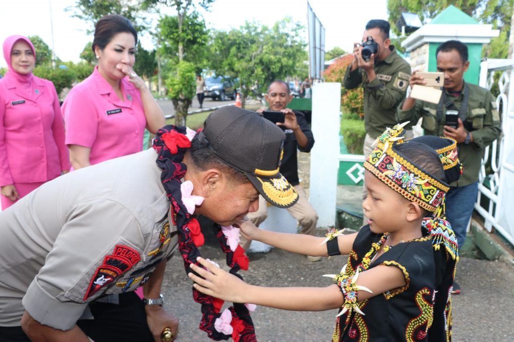 Kapolda Beserta Ketua Bhayangkari Daerah Kaltim Kunjungi Kodim 0904/Paser 25 1