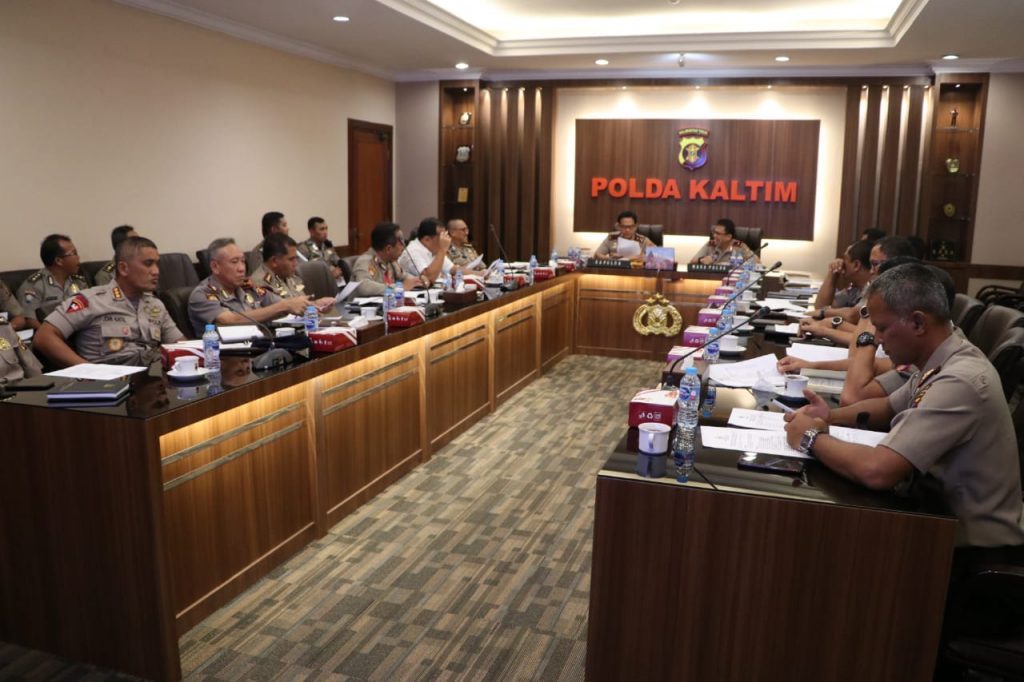 Kapolda Kaltim Pimpin Rapat Kesiapan Kunjungan Kerja Komisi III DPR RI Dalam Rangka Pilkada 2020 3 10