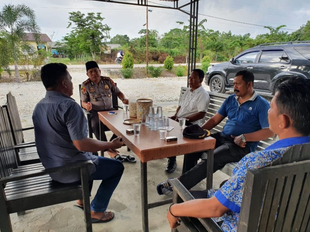 Silaturahmi Dengan Kepala Desa, Kapolres PPU Himbau Untuk Selalu Jaga Kondusifitas Kamtibmas 4 10