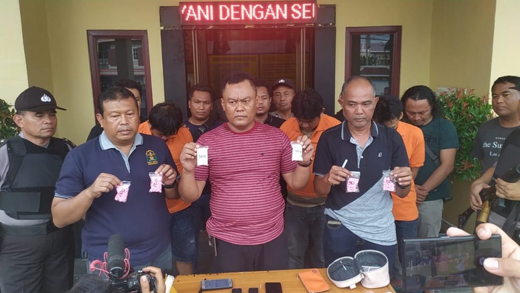Tim Buru Sergap Polsek Samarinda Seberang Berhasil Ringkus 2 Bandar Narkoba dan 1 Kurirnya 9 2